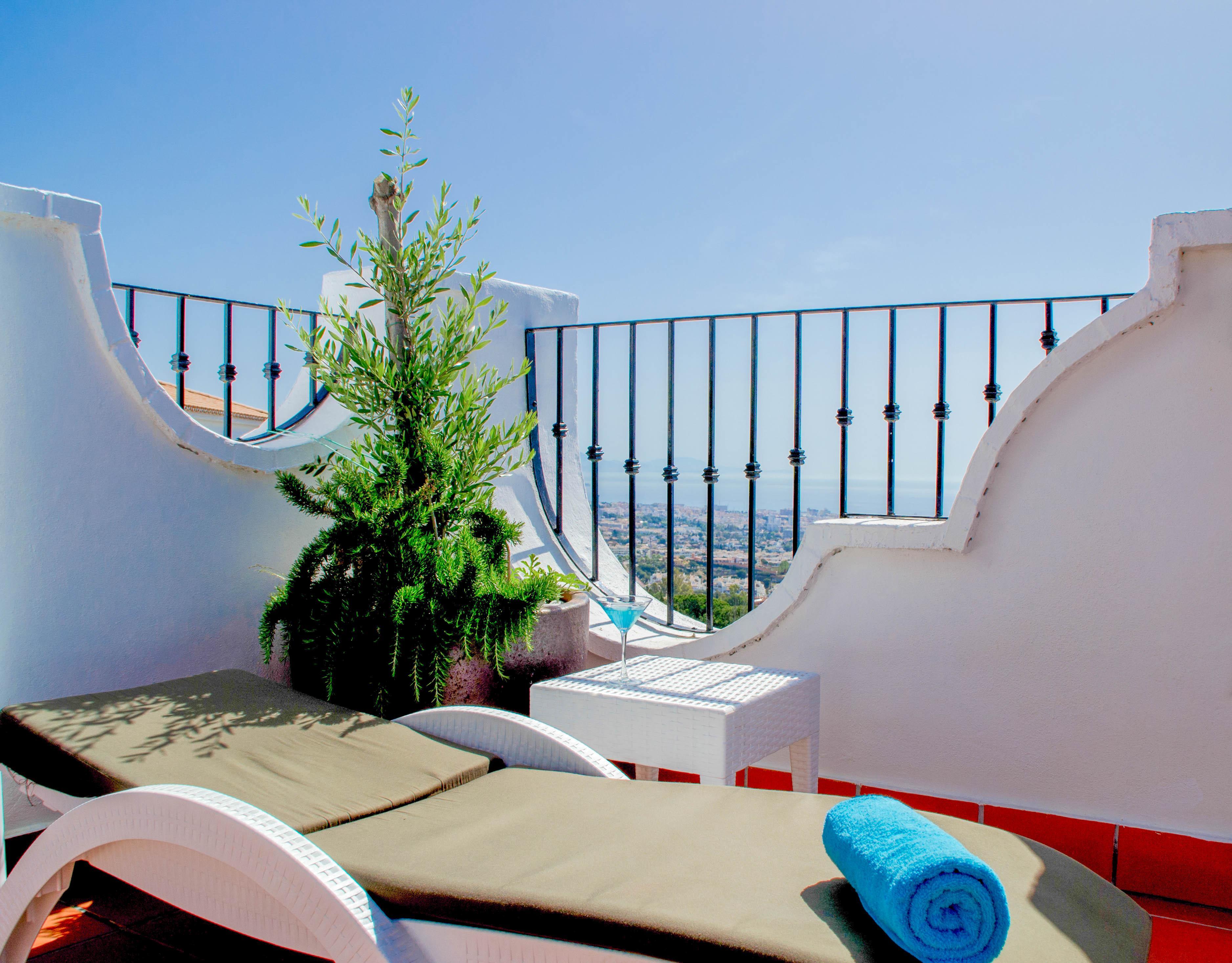 Hotel La Fonda เบนัลมาเดนา ภายนอก รูปภาพ