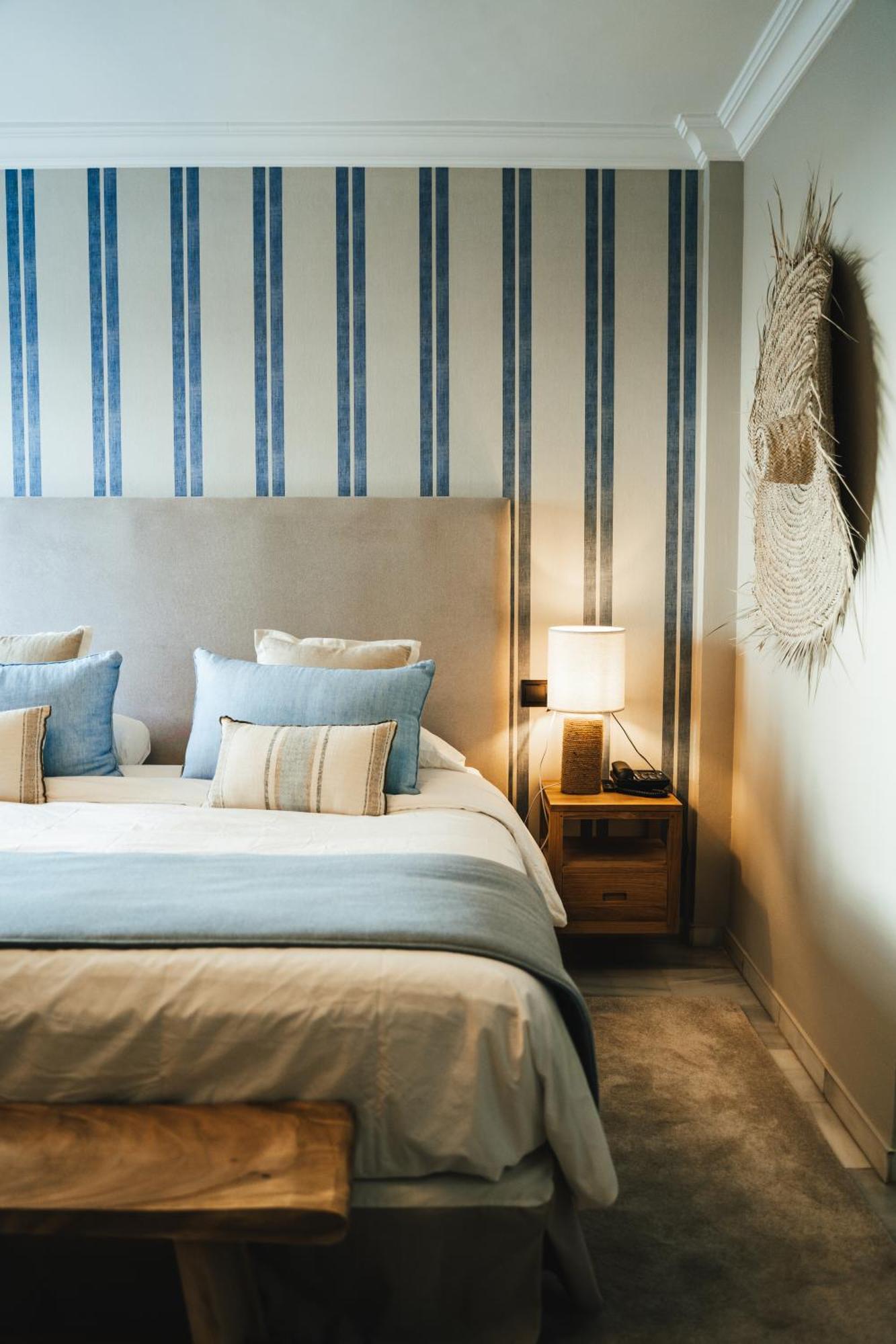 Hotel La Fonda เบนัลมาเดนา ภายนอก รูปภาพ