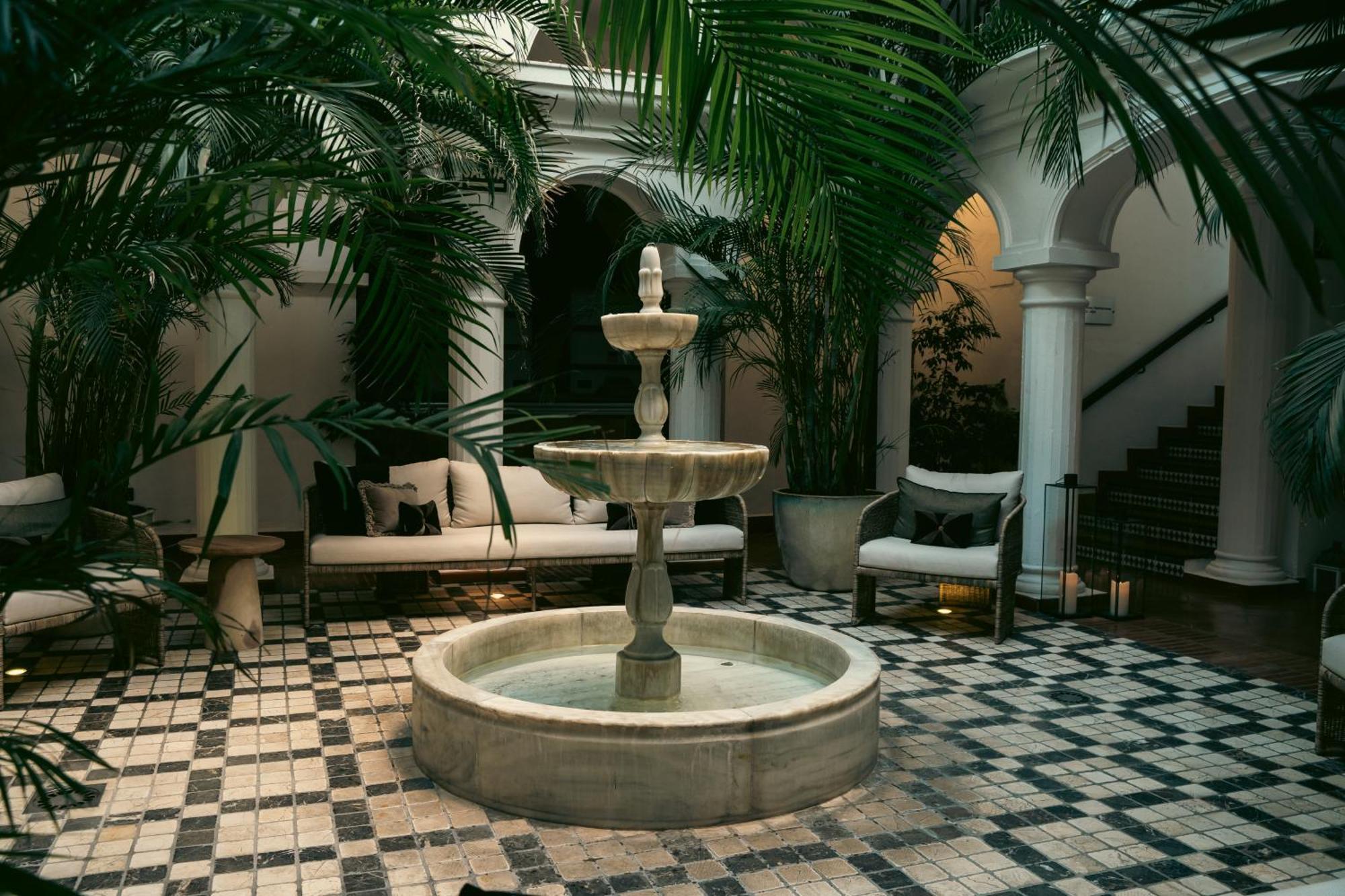 Hotel La Fonda เบนัลมาเดนา ภายนอก รูปภาพ