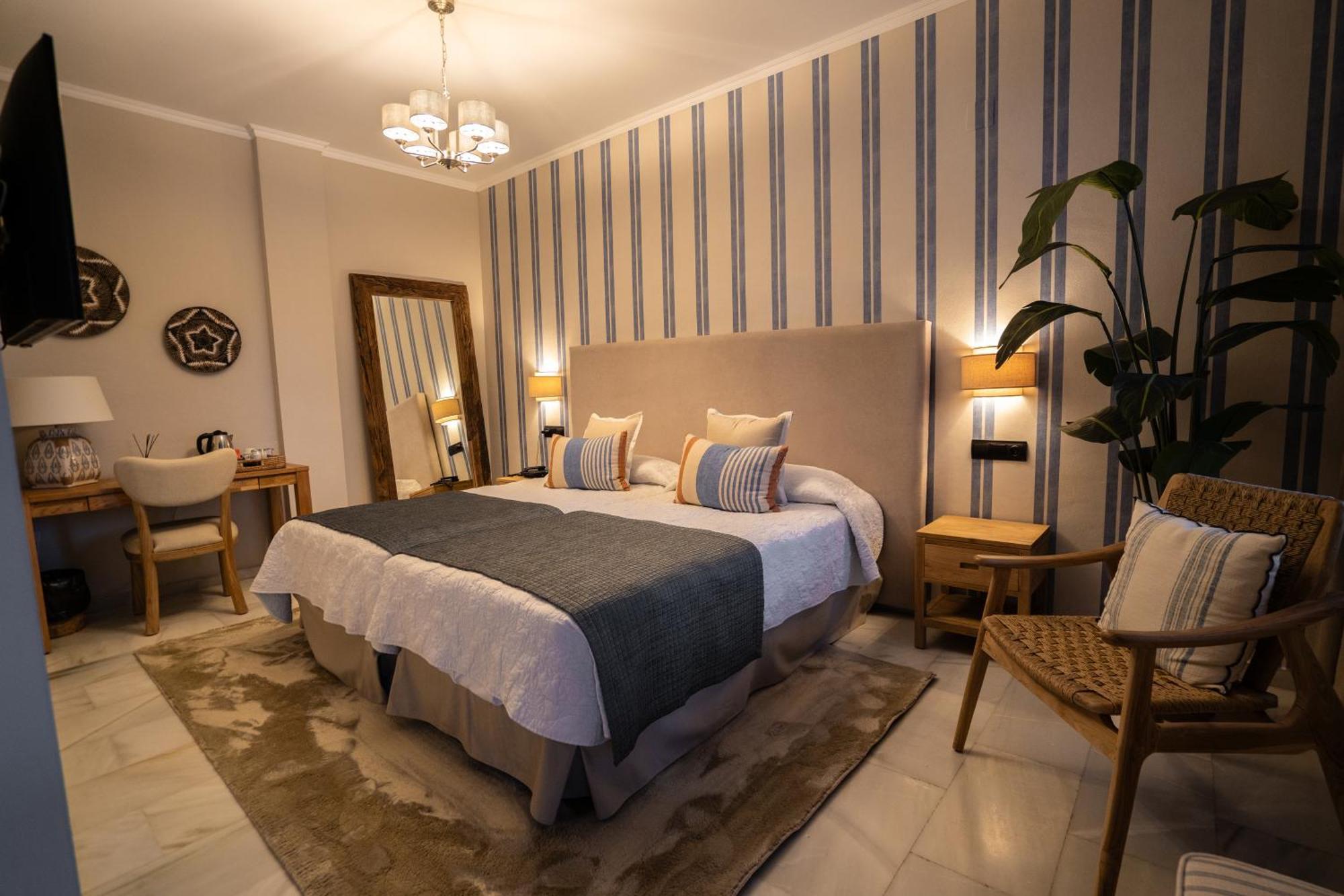 Hotel La Fonda เบนัลมาเดนา ภายนอก รูปภาพ