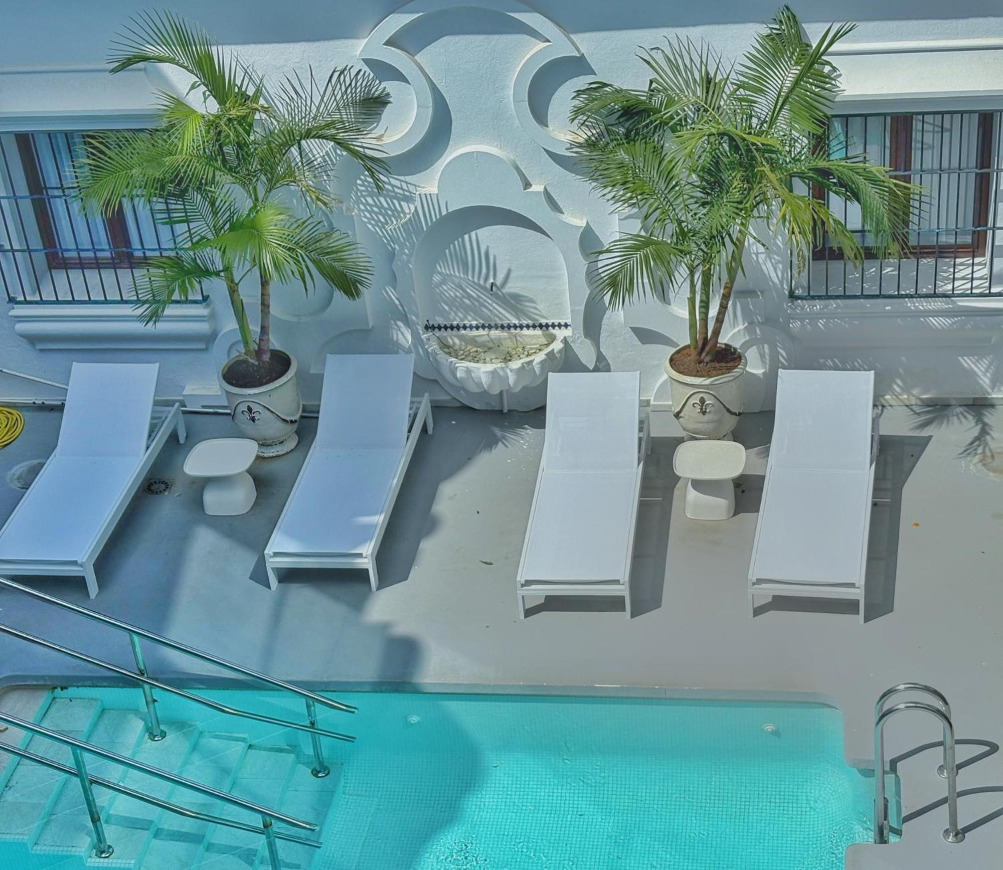 Hotel La Fonda เบนัลมาเดนา ภายนอก รูปภาพ