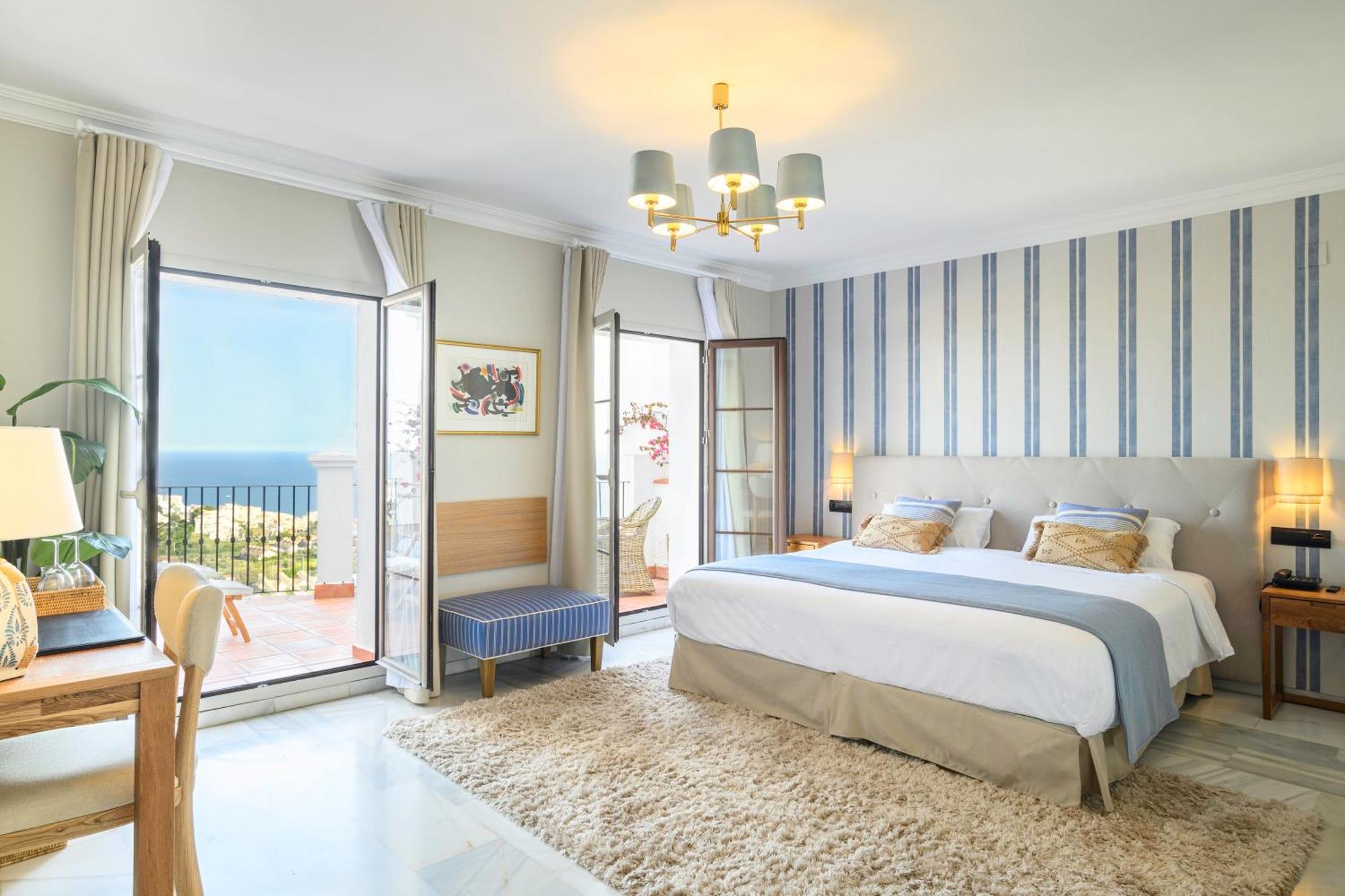Hotel La Fonda เบนัลมาเดนา ภายนอก รูปภาพ