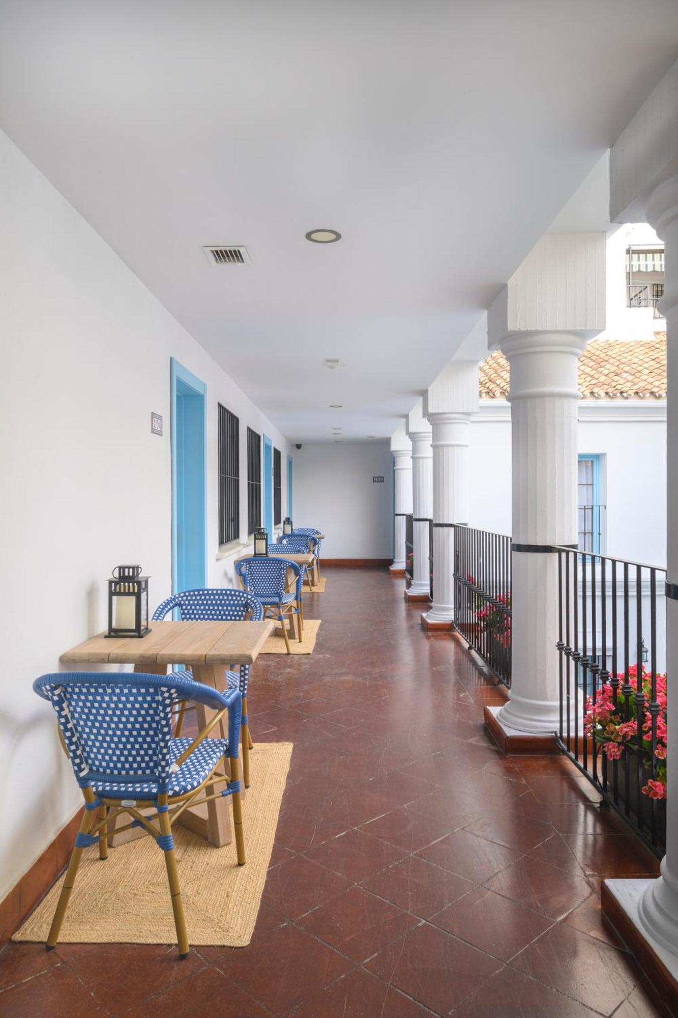 Hotel La Fonda เบนัลมาเดนา ภายนอก รูปภาพ